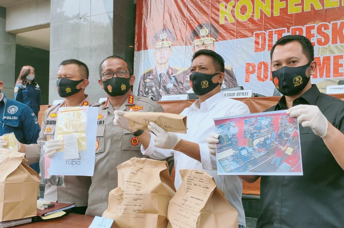 Konferensi pers kasus meninggalnya editor Metro TV, Yodi Prabowo, di Polda Metro Jaya, Sabtu (25/7/2020).