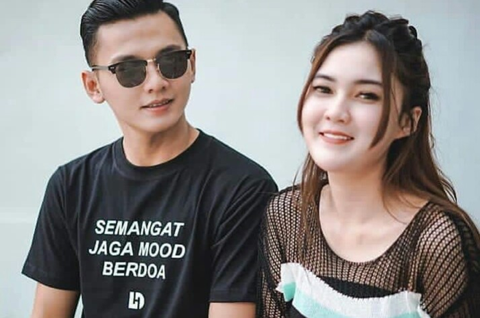 Nella Kharisma dan Dory Harsa
