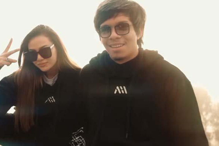  Atta Halilintar dan Aurel Hermansyah