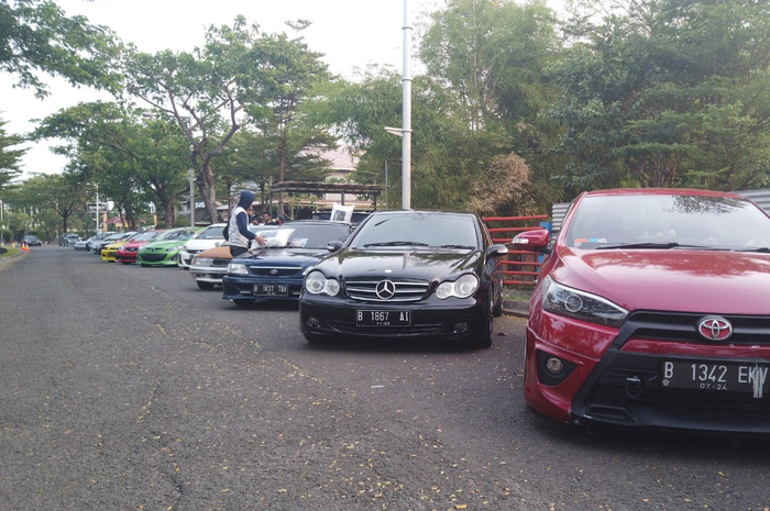 Ilustrasi komunitas mobil modifikasi