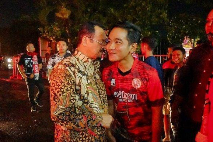 Achmad Purnomo bersama Gibran Rakabuming Raka.