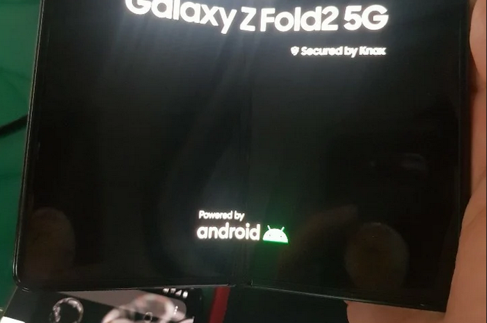 Bocoran gambar asli Samsung Galaxy Z Fold 2.