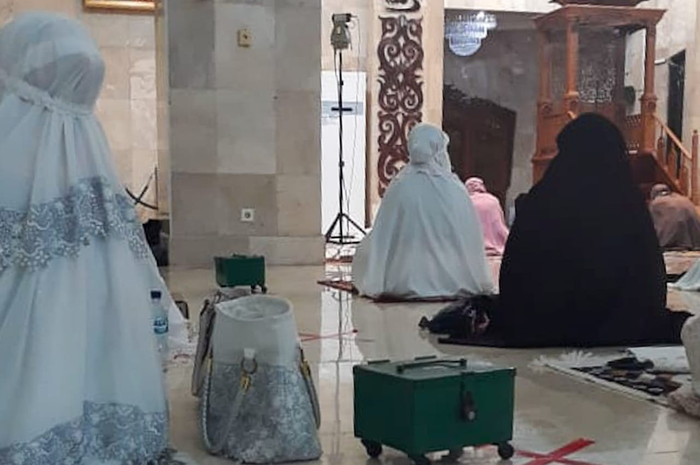 Ilustrasi jamaah salat