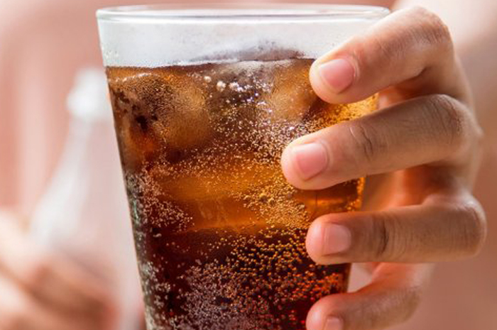 Minuman Soda miliki dampak bahaya untuk imunitas tubuh. 