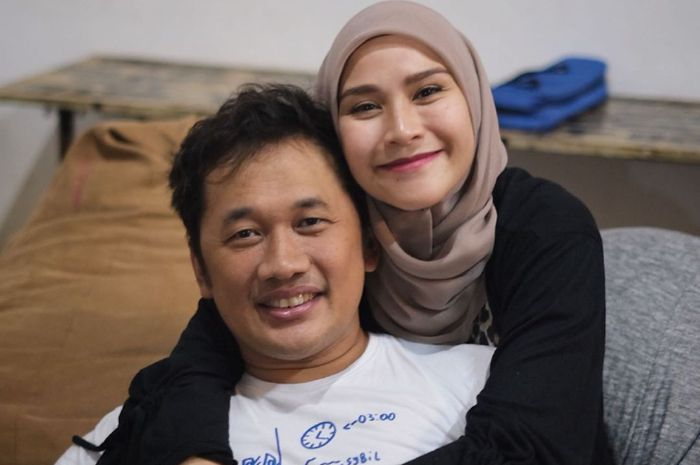 Zaskia Adya Mecca dan Hanung Bramantyo
