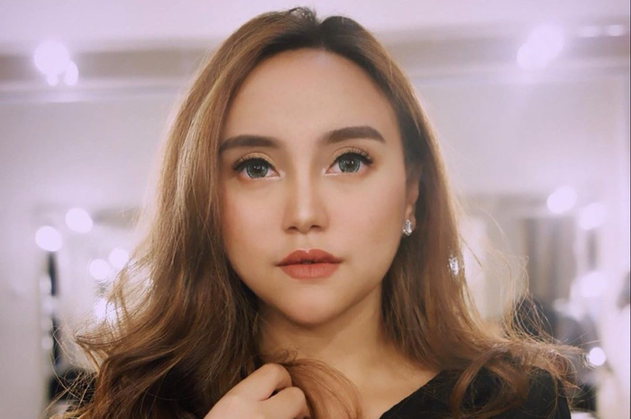 Heran dengan Tingkah Wanita Indonesia yang Gelar Pesta Seks Bule Bertajuk 'Pembuahan Massal', Salmafina Sunan Beri Komentar Sengit 