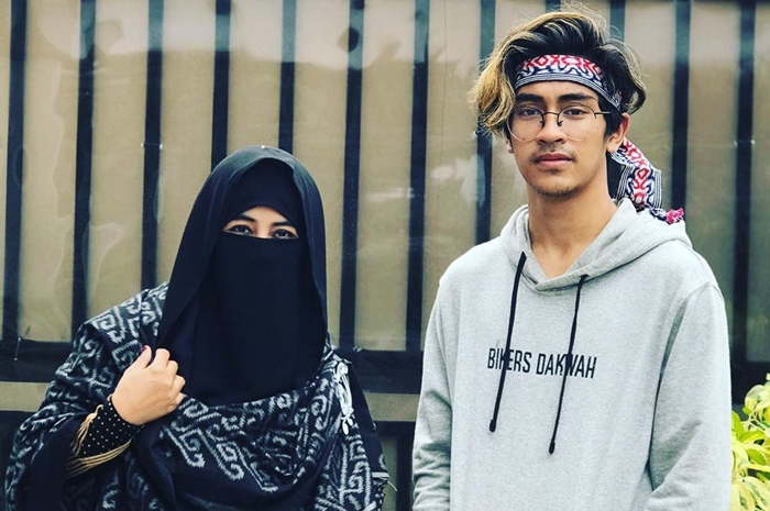 Umi Pipik dan Abidzar