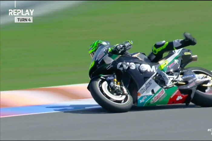 Menahan sakit, pembalap LCR Honda, Cal Crutchlow sampai memodifikasi setang dan jok di MotoGP Sirkuit Brno Ceko 2020.