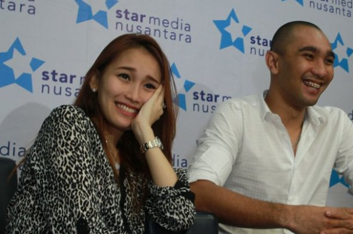 Ayu Ting Ting dan Enji Baskoro