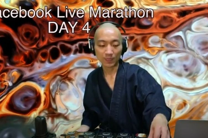 Yogetsu Akasaka, seorang musisi Jepang sekaligus biksu Buddha yang berdakwah melalui musik