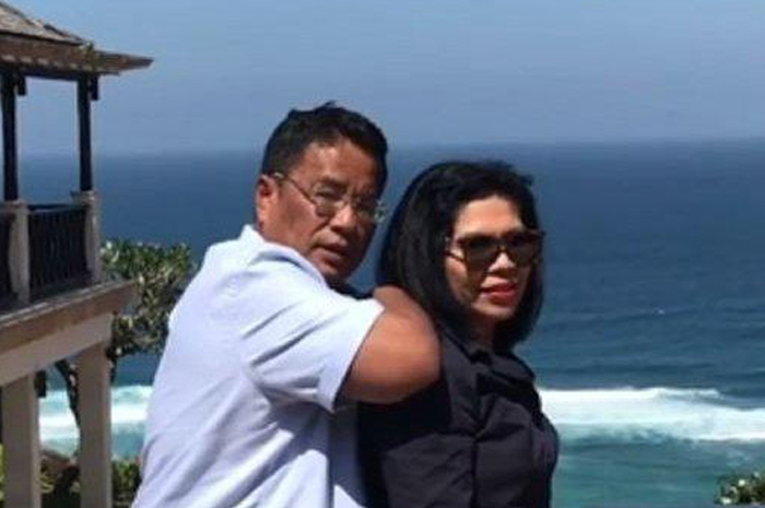 Meski tahu sang suami kerap goda wanita cantik hingga akui hubungan gelapnya bersama Meriam Bellina, ternyata ini yang bikin istri Hotman Paris tak marah