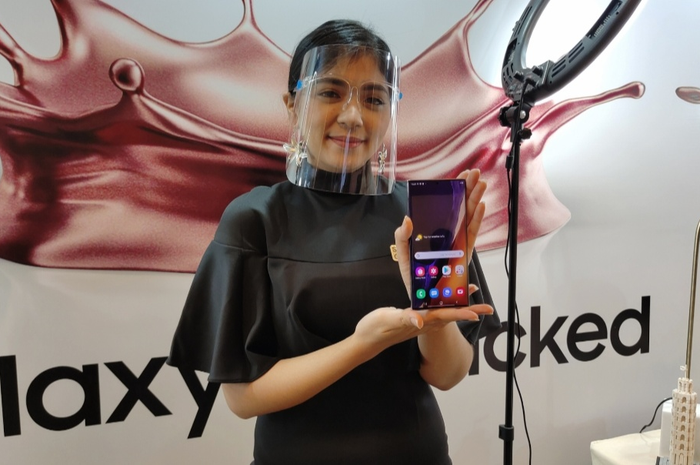 Tampilan display layar yang dihasilkan oleh perangkat Samsung Galaxy Note20 Ultra.