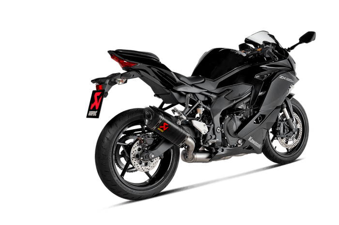 Kawasaki Ninja ZX-25R dengan knalpot Akrapovic yang street legal