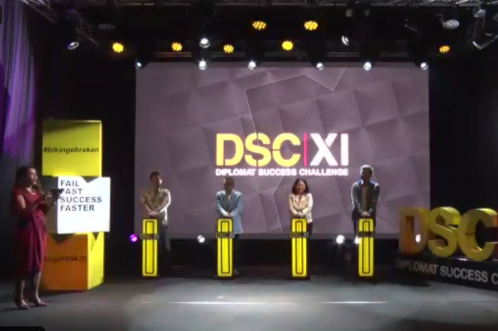 Peresmian kompetis Diplomat Success Challenge (DSC) ke 11 yang digelar secara virtual pada hari Jumat (15/8).
