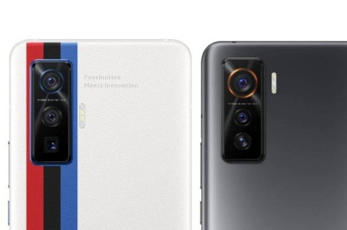 iQOO 5 Pro (kiri) dan iQOO 5 (kanan)