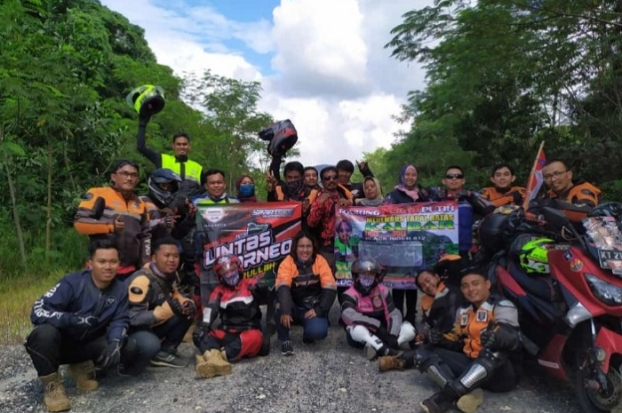 Kompak! YVCI Kalimantan gelar touring kemerdekaan RI ke-75 di batas negara.
