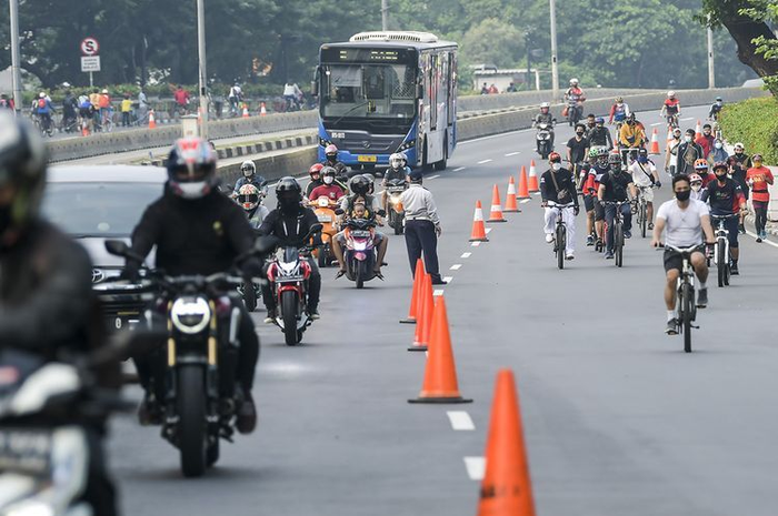 Ada wacana untuk merevisi RUU Lalu Lintas dan Angkutan Jalan (LLAJ) agar SIM berlaku seumur hidup seperti KTP agar di bahas Badan Legislatif.