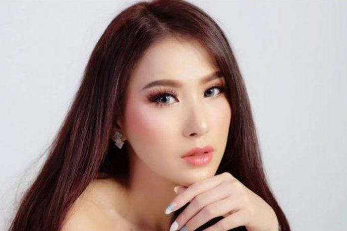 Angela Tee