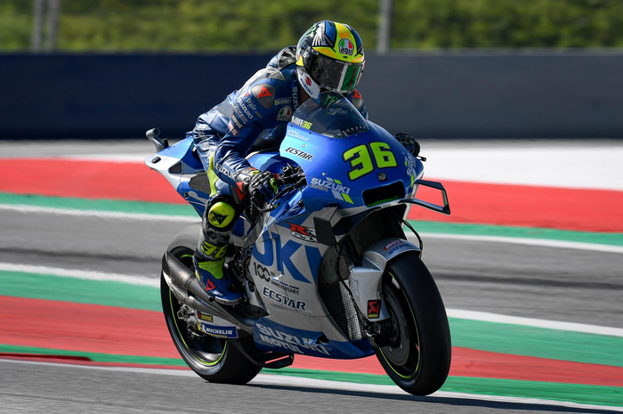 Bikin Valentino Rossi gagal naik podium ke-200 di MotoGP San Marino 2020, pembalap Suzuki Ecstar, Joan Mir minta maaf.