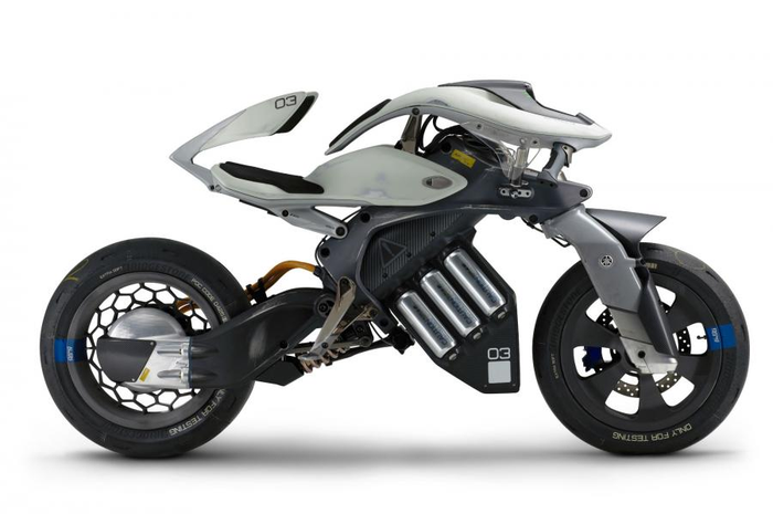 Ilustrasi motor konsep Yamaha MOTOROiD. Yamaha bakal bikin motor baru yang gak bisa jatuh