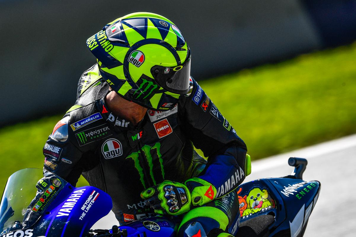 Digantung tanpa pembaruan kontrak untuk MotoGP 2021, akankah nasib Valentino Rossi sama dengan Andrea Dovizioso di Ducati?