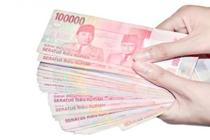 Ilustrasi uang tunai. Bantuan Pemerintah Belum Cair Juga? Coba Cek Lagi Syarat-syarat Dapat Prakerja, UMKM, BLT, Sampai Subsidi Gaji