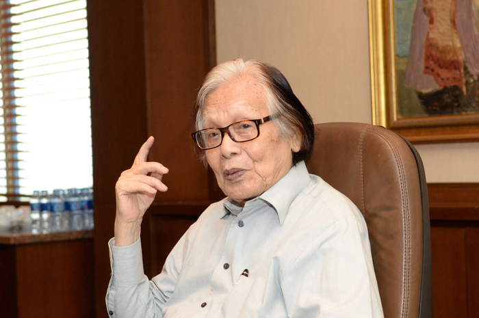 Jakob Oetama, Wartawan Senior Sekaligus Pendiri Kompas Gramedia Group