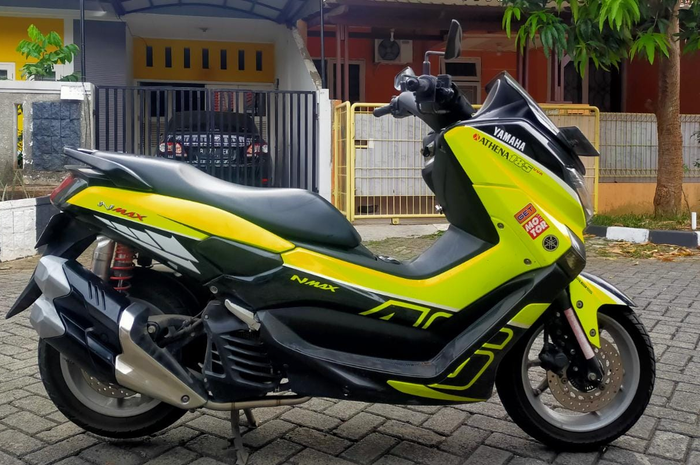 Yamaha NMAX menggunakan silencer knalpot Honda CBR250RR (2 silinder)