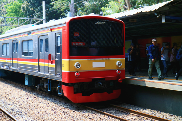  Bikers jangan sampai salah, nih jam operasional baru Transjakarta,KRL, MRT dan LRT saat PSBB total di Jakarta.