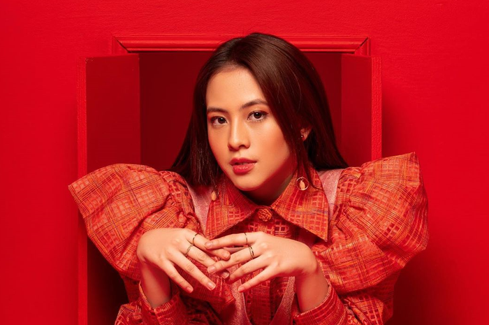 Adhisty Zara