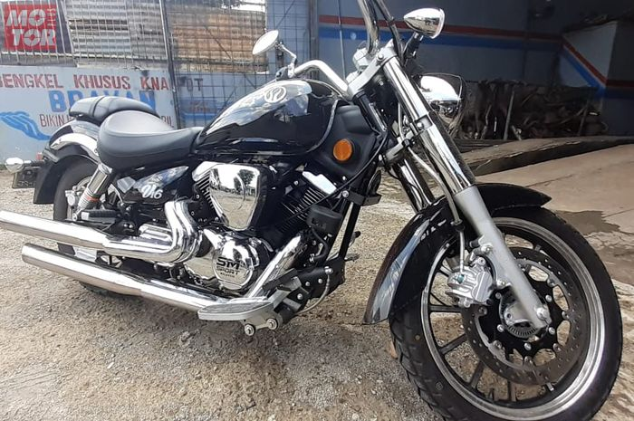 Tampang macho bergaya Hampir-Davidson, cicilan SM Sport V16 cuma Rp 1 jutaan aja nih bro.