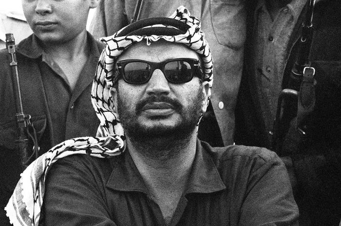 Yasser Arafat, merupakan sosok yang berbahaya bagi Israel dan dianggap 'segala-galanya' bagi Bangsa Palestina