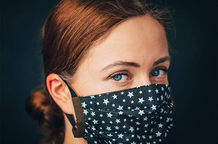 Bahaya Buruk Pakai Masker yang Kotor, Jangan Lagi Deh!