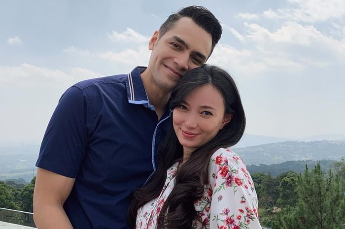Asmirandah dan Jonas Rivanno
