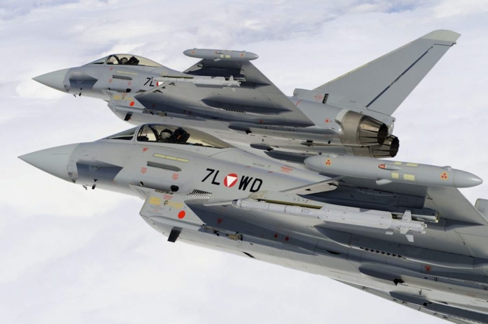Menhan Austria, Klaudia Tanner, berkenaan dengan minat Indonesia membeli jet tempur Eurofighter Typhoon, bekas angkatan udara Austria.