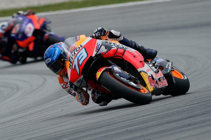 Pembalap Repsol Honda, Alex Marquez mengaku salah pilih kompon ban di MotoGP Catalunya 2020.