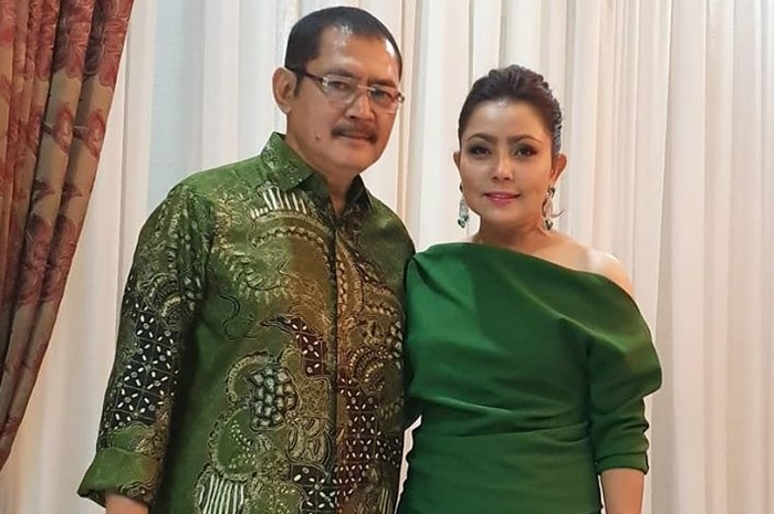 Bambang Trihatmodjo dan Mayangsari