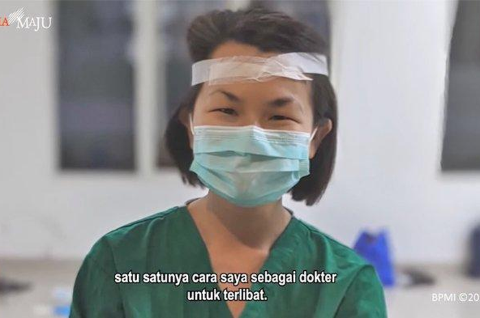 Relawan tim dokter pertama di RS Darurat Covid-19 Wisma Atlet Kemayoran, dr Debryna