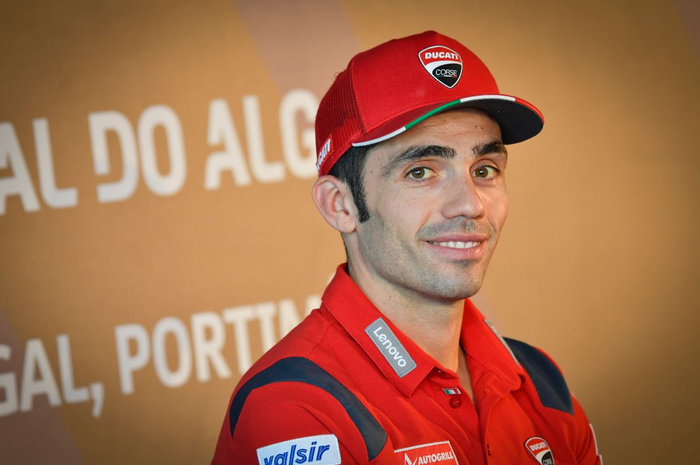 Test rider tim pabrikan Ducati, Michele Pirro menyebut Honda kedepannya akan menyontek konsep motor Ducati.
