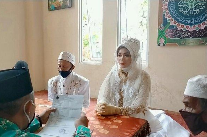 baru akad sudah jadi janda usai sang suami meninggal