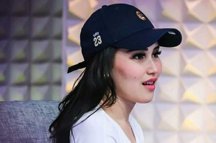 Kukuh Sembunyikan Calon Suaminya, Ayu Ting Ting Ternyata Simpan Ketakutan Besar Ini, Ayah Rozak: Nanti Kalau Sudah Dipamerin, Entar.... 
