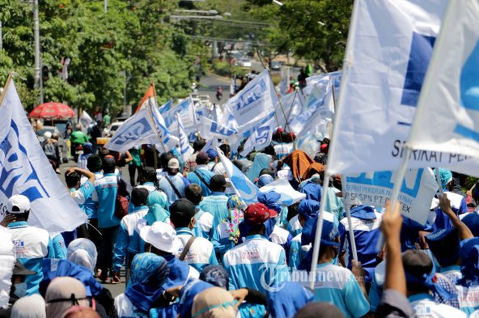 Demo penolakan Omnibus Law 