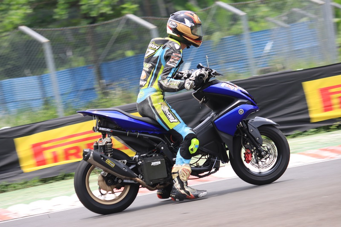 Cuma pakai knalpot standar racing ROB1, Alvian Hadiputra berhasil meraih runner up di HBX Fun Race 2020.