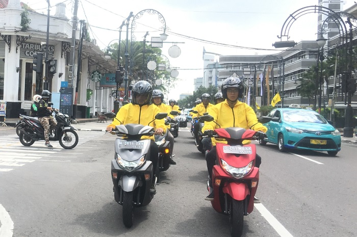 Keren, begini cara mengeksplorasi keindahan alam di Bandung ala Generasi 125 Yamaha.