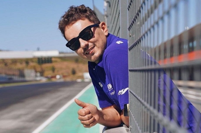 Pembalap Monster Energy Yamaha Valentino Rossi sindir Jorge Lorenzo, pertanda enggak jadi test rider Yamaha musim depan