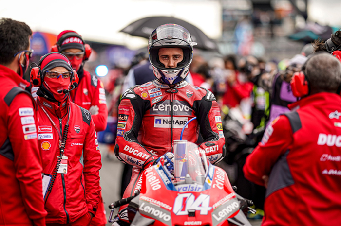 Mengharukan, Video Perpisahan Andrea Dovizioso dengan Ducati di MotoGP 2020, Disambut Kru Setelah Balapan