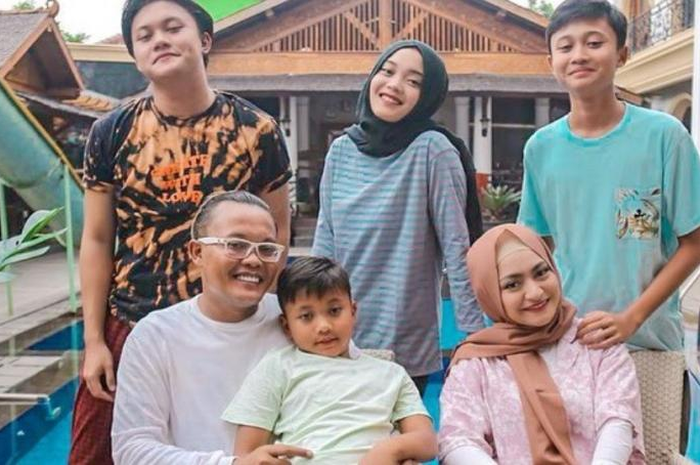 Keluarga Sule dan Nathalie Holscher