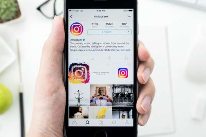 Ilustrasi Instagram