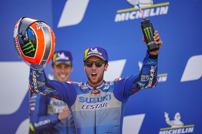 Tidak ada team order, pembalap Suzuki Ecstar, Alex Rins siap bersaing dengan Joan Mir memperebutkan juara dunia MotoGP 2020.