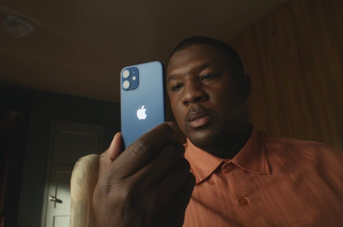 iPhone 12 Blue